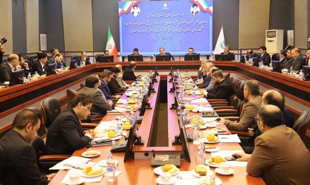 بانک مرکزی بار دیگر پایلوت کشف نرخ ارز را در کیش مستقر کند